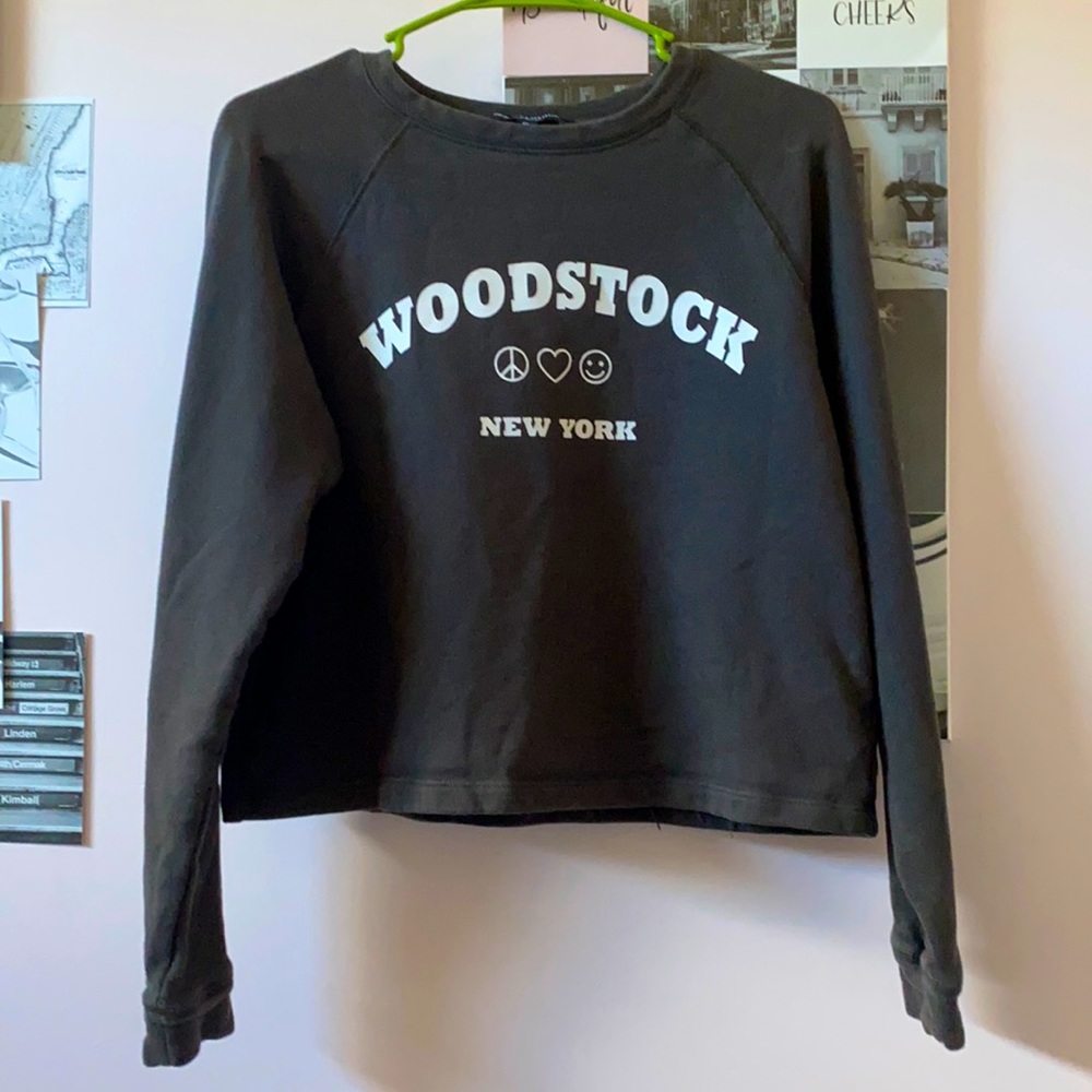 dark grey cropped sweatshirt